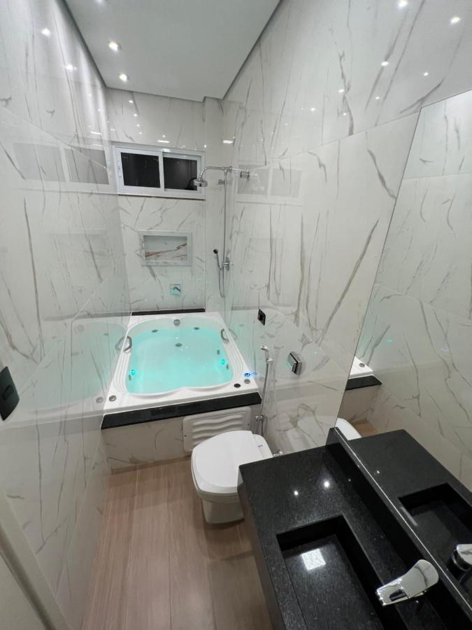 Onix Hotel Assis Esterno foto