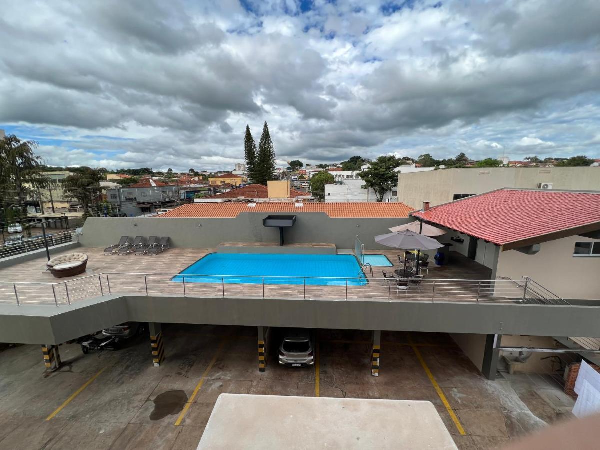 Onix Hotel Assis Esterno foto