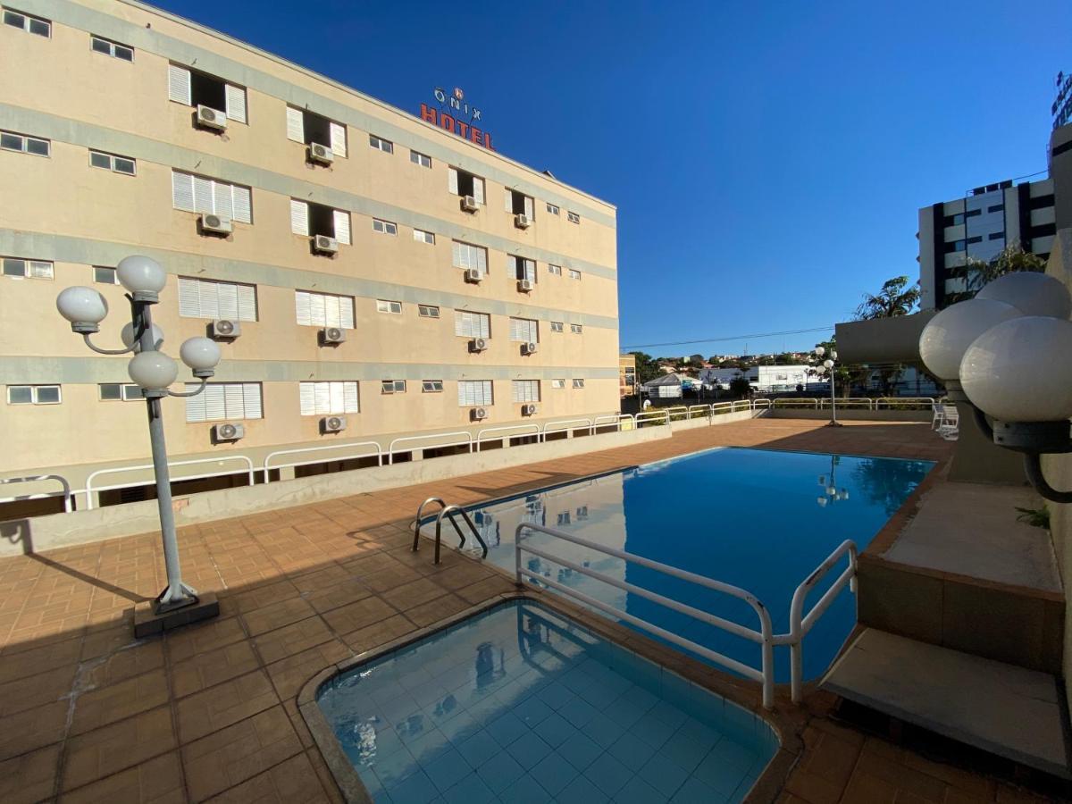 Onix Hotel Assis Esterno foto