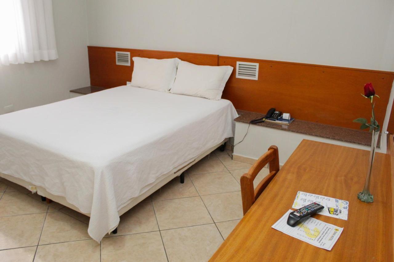 Onix Hotel Assis Esterno foto