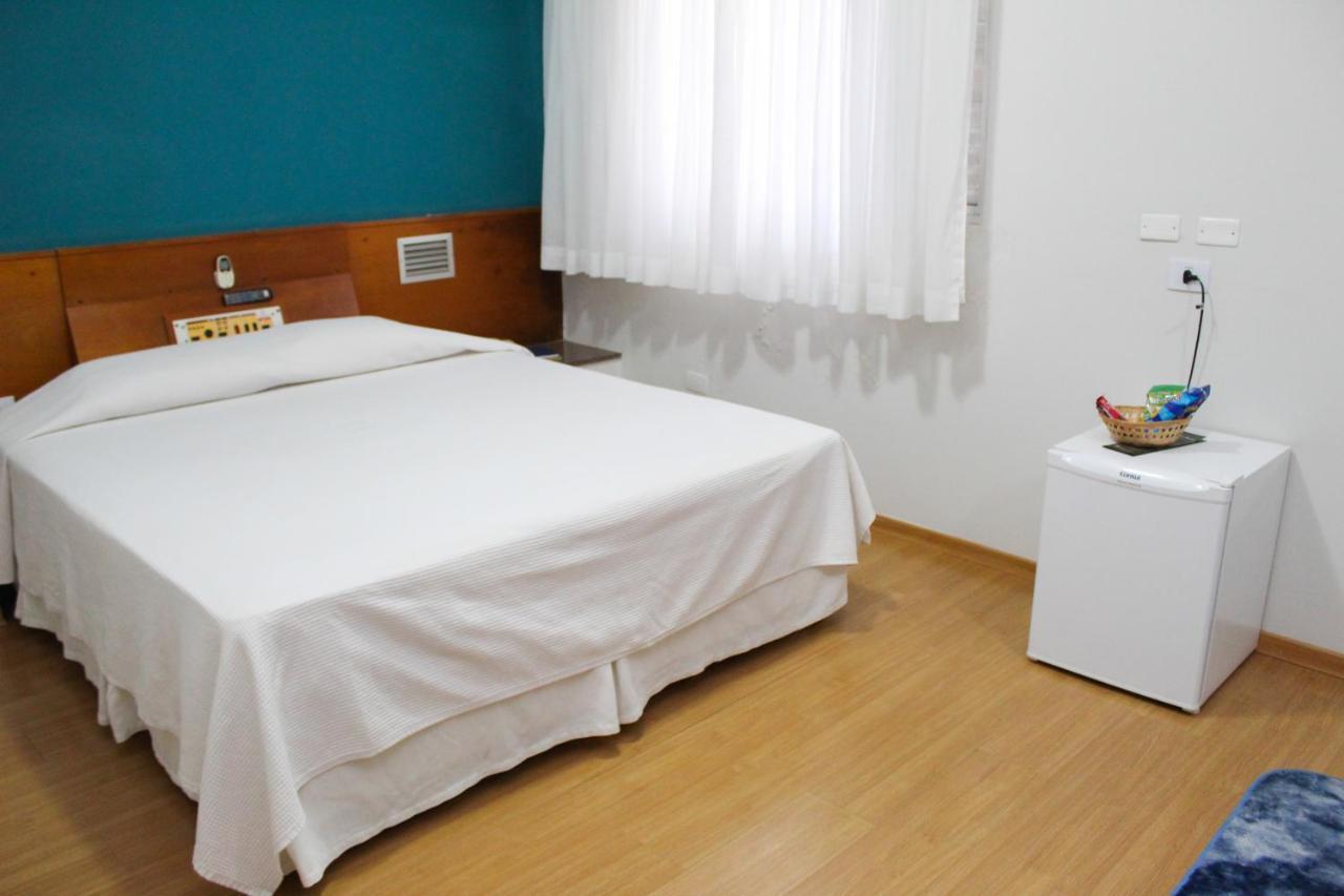 Onix Hotel Assis Esterno foto