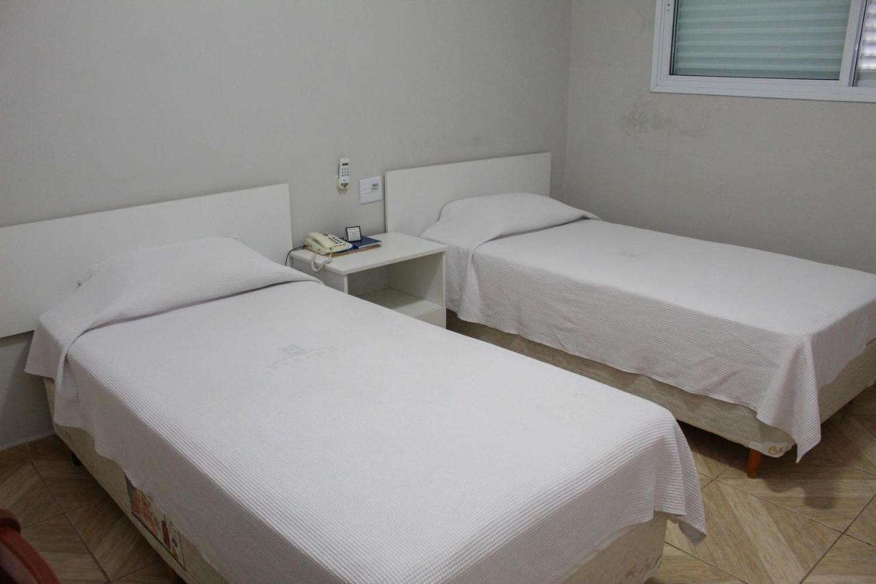 Onix Hotel Assis Esterno foto